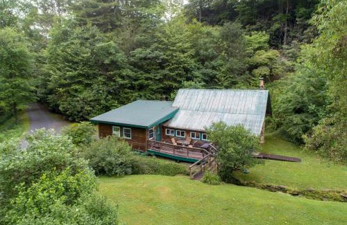 Sylva House | Cozy 1 Bed, 1 Bath Vacation Home in Sylva - Pet Friendly