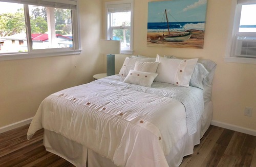 Haleiwa House | Beachside 1-Bedroom Retreat with Ocean View & Kids Friendly