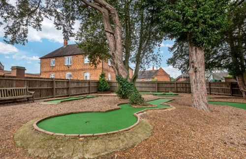 King's Bromley Condo | Cozy 1-Bed Apartment at Countryside Resort with Pool