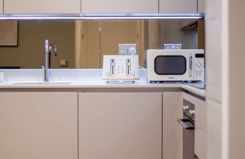 Woolwich Riverside Apartment | Discover The Woolwich Collection: Family-Friendly Getaway