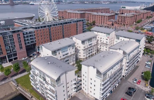 The Docks Apartment | 1 bed apartment, Liverpool Albert Dock - Free Parking.