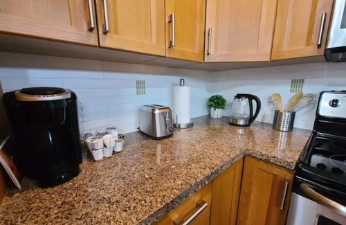 Westbank Apartment | Inviting 1 Bed Apartment with Breathtaking Views & Pool