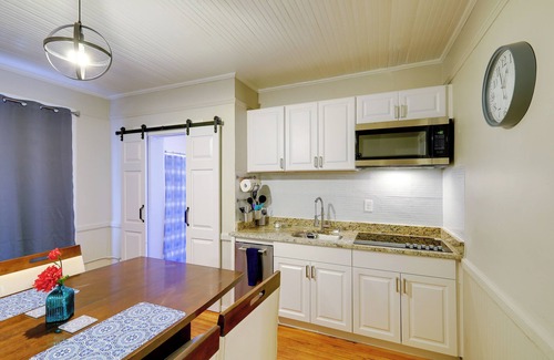 Columbia Apartment | Cozy 1 Bed Retreat - Historic Downtown Columbia Escape