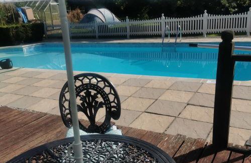 Camborne House | Charming Isolde Cottage with Pool, Pet-Friendly Retreat
