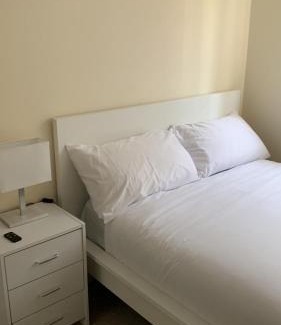 Copers Cope Apartment | Pet-Friendly 1 Bed Flat Service Apartment in Beckenham