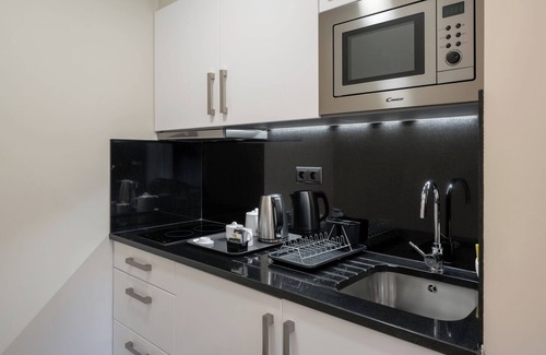 Monte Apartment | Exceptional 1-Bed Garden Apartment in Babosas Village