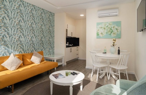 Monte Apartment | Cozy 1-Bed Garden Apartment in Characterful Babosas Village