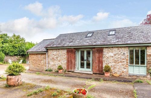 Totnes House | Comfortable 1 Bed Stay in Bigbury-on-Sea - Pet Friendly