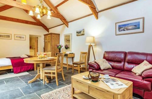 Totnes House | Comfortable 1 Bed Stay in Bigbury-on-Sea - Pet Friendly