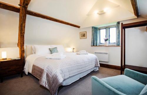 Halmonds Frome House | Cozy One Bed Retreat in Bishops Frome - Family & Pet Friendly