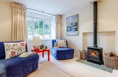 Blairgowrie House | Cozy 1 Bed in Blacklunans with Family-Friendly Amenities