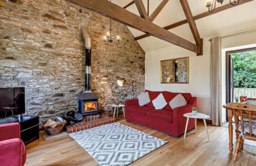 Sutcombe House | Cozy 1 Bed Retreat in Bude with Pet-Friendly Amenities