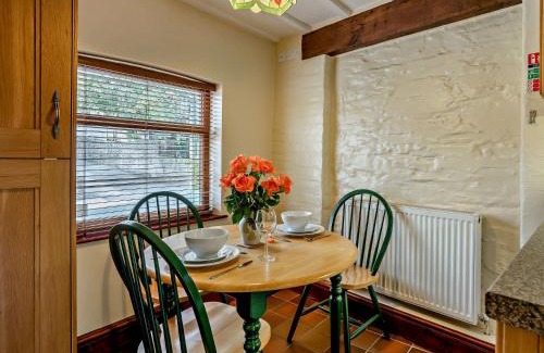 Bwlch House | Pet-Friendly 1 Bed in Bwlch - Guest Rated 10/10
