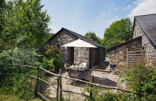 Llangattock House | Cozy 1-Bed Retreat in Pet-Friendly Crickhowell
