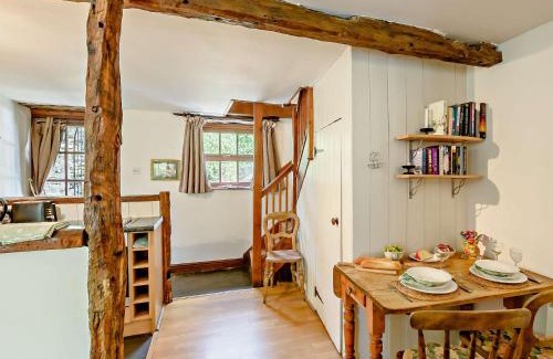 Crosthwaite House | Cozy 1 Bed Retreat in Crosthwaite - Pet Friendly Stay