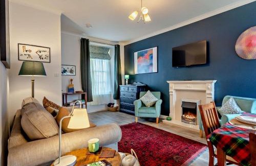 Cullen House | Cozy 1-Bedroom Retreat in Cullen - Pet & Child Friendly