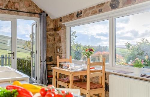 Quarnford House | Cozy 1 Bed at Flash 74351 - Pet and Child Friendly Stay