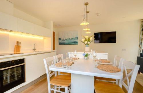Hythe House | Pet-Friendly Retreat: Cozy 1 Bed in Hythe Awaits You