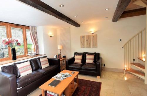 Whitton House | Cozy 1 Bed Stay in Knighton – Perfect for Families & Pets