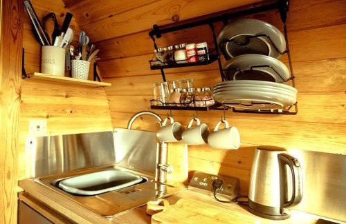 Penybont House | Comfortable 1 Bed Retreat in Llandrindod Wells with Hot Tub