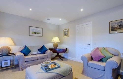 Lockerbie House | Comfortable 1 Bed in Lockerbie - Family & Pet Friendly