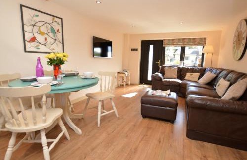 Chardstock House | Cozy 1-Bed Retreat in Pet-Friendly Lyme Regis
