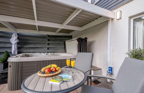 Sandyhills House | Explore 1 Bed in Sandyhills - Pet Friendly & Hot Tub Access