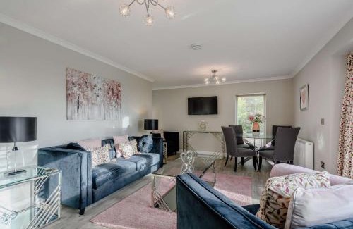Sandyhills House | Explore 1 Bed in Sandyhills - Pet Friendly & Hot Tub Access