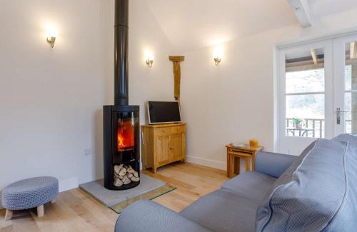 Middlemarsh House | Cozy 1-Bedroom Retreat in Sherborne - Perfect for Families