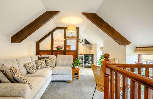 Redbrook House | Cozy St Briavels Room with Family and Pet-Friendly Options