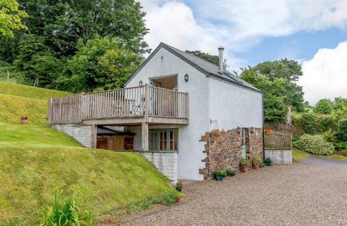 Truro House | Cozy 1 Bed in Truro with Pet-Friendly Amenities