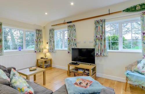 Whatton Apartment | Pet-Friendly Comfort at 1 Bed in Whatton