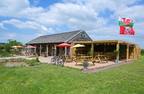 Wrexham House | Cozy 1-Bed Pod Cabin Surrounded by Nature in Wrexham