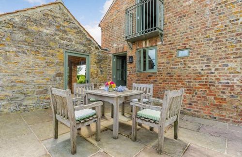 Scawton House | Cozy One-Bedroom Retreat in York for Families