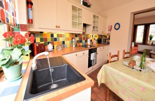 Banbury House | Cozy One-Bedroom Escape in Banbury for Family Fun
