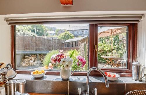 Trefriw House | Cozy 1-Bed Retreat in Trefriw, North Wales