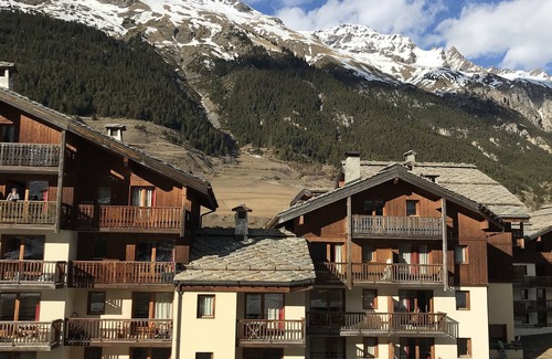 Val Cenis Condo | Cozy Ski-to-Door 1 Bedroom Apartment for Families
