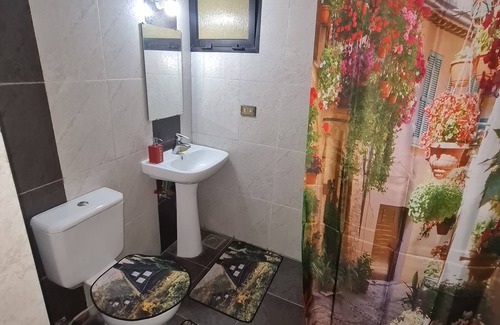 Msaytbeh Apartment | Cozy 1 Bedroom Apartment with Free Parking & Pet-Friendly