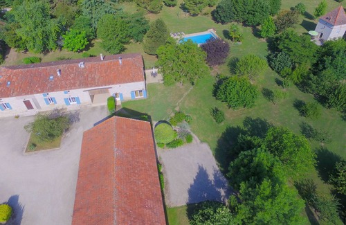 Saint-Loup House | 1 bedroom 2 pers. pool wifi - quiet - security, beautiful park and pool