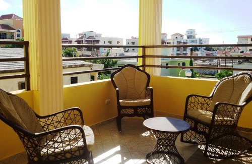 Corales del Sur Apartment | Convenient 2-Bed Apartment with Kitchen Near Santo Domingo