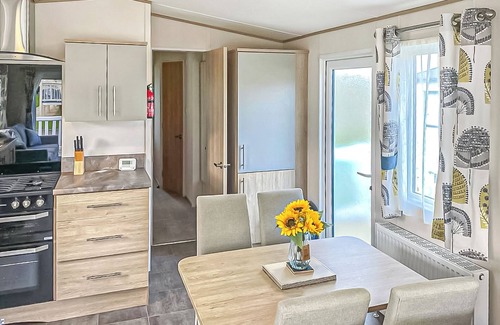 Witton-le-Wear House | Modern 2 Bedroom Retreat with Lake View in Bishop Auckland