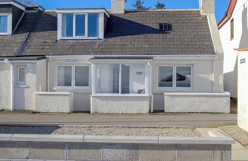 Hilton of Cadboll Cottage | Pet-Friendly 2 Bedroom Retreat in Hilton Near Tain