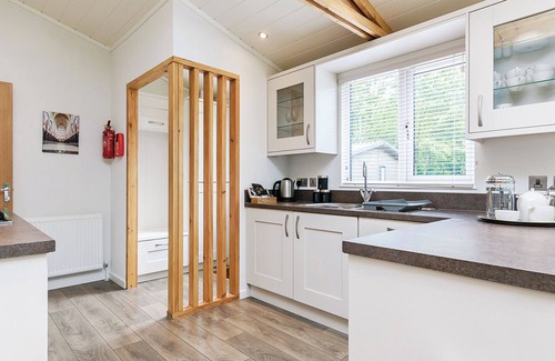 Newton St Loe Ski Chalet | Exceptional Lodge with King Beds and Family-Friendly Amenities