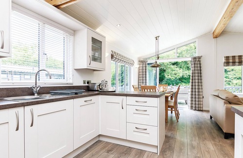 Newton St Loe Ski Chalet | Exceptional Lodge with King Beds and Family-Friendly Amenities