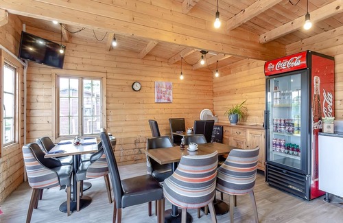 Hewas Water Ski Chalet | 1 bedroom accommodation in Nr St Austell