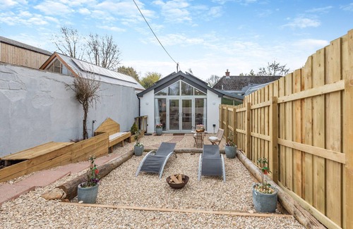 West Buckland Cottage | Cozy 1 Bedroom Retreat in Churchstanton near Taunton