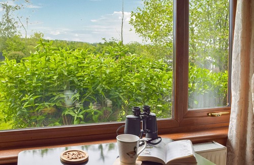 Llangeler Cottage | Cozy 1 Bedroom Stay in Pet-Friendly Bancyffordd