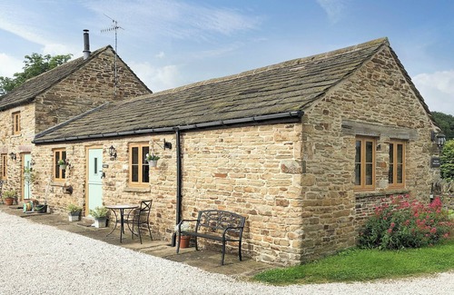 Cutthorpe Cottage | Premier 1 Bedroom Retreat in Cutthorpe, Near Chesterfield