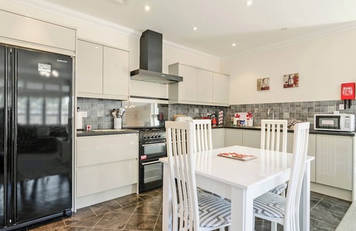 Broadstairs Cottage | Exceptional 1 Bedroom Retreat in Broadstairs with Ocean View