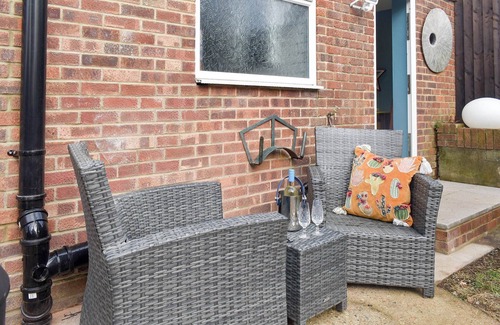Freshwater Cottage | Cozy 1 Bedroom Retreat in Pet-Friendly Freshwater
